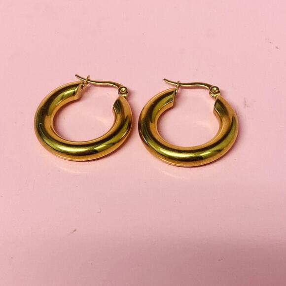 14k Gold Plated Stainless Steel Hoop Earrings, Tarnish-Free, Minimalist Style - Picture 4 of 4